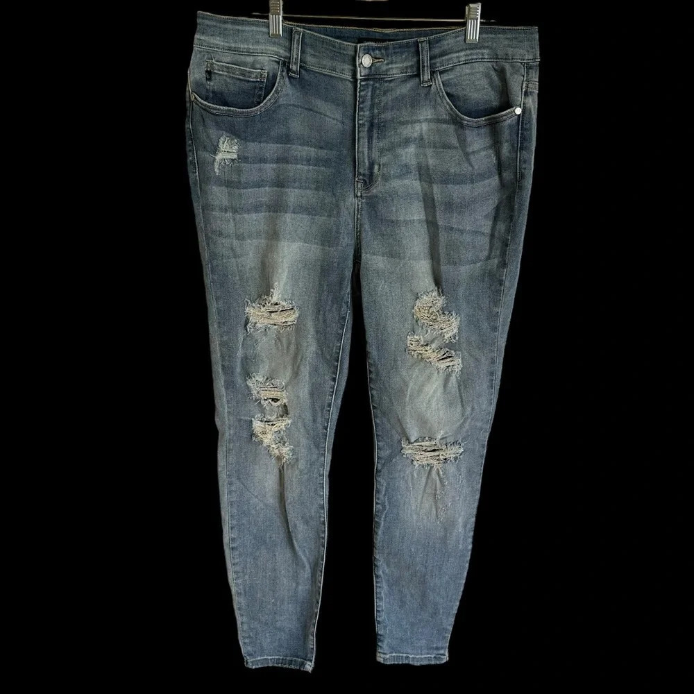 Judy Blue Womens 18W‎ Skinny Fit Distressed  Ripped Blue Jeans Stretchy Holes
